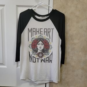 Long sleeve tee